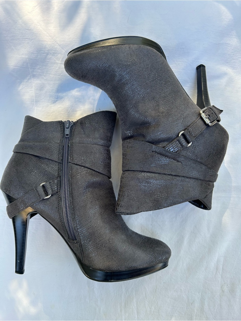 NWB Style & Co Heels/Booties Color Gray Women Size 9.5